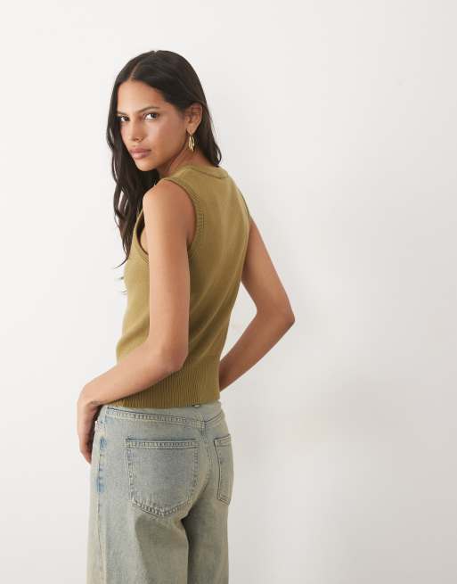 New Look compact knit button down vest in khaki, 4 of 4