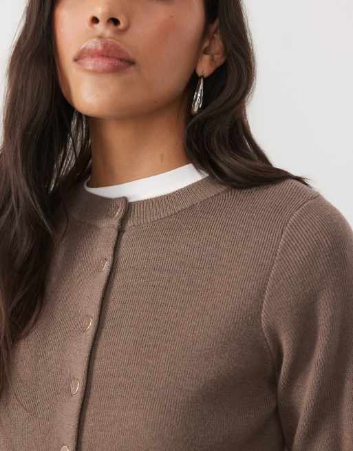 New Look compact knit cardigan in mink brown, 3 of 4