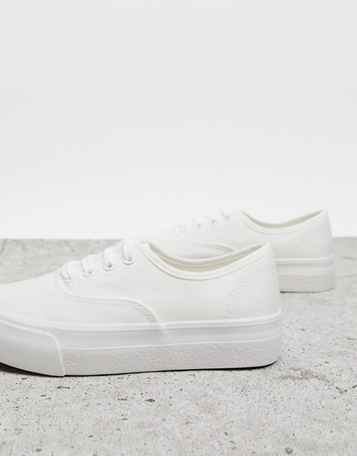 New Look lace up trainers in white