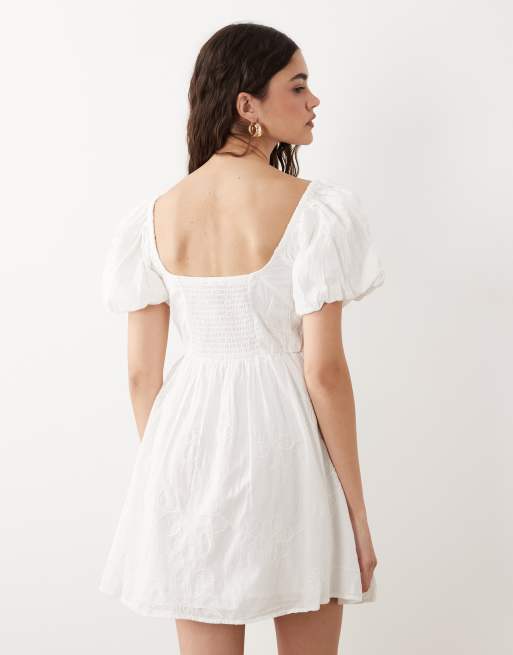 New Look – Cornelli – Minikleid in Weiß mit Puffärmeln, 4 von 4