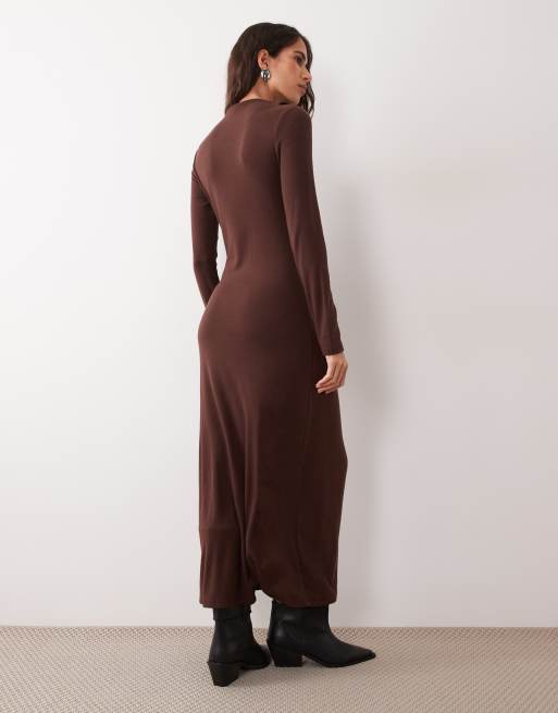 New Look cosy long sleeved ruche midi dress in dark brown, 4 of 4