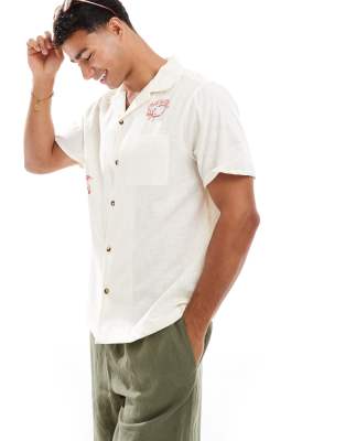 New Look crab embroidered linen-look revere shirt in off-white - view 1