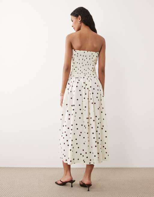 New Look - Cremehvid bandeau-midikjole med rynker og polkaprikker, 2 af 4