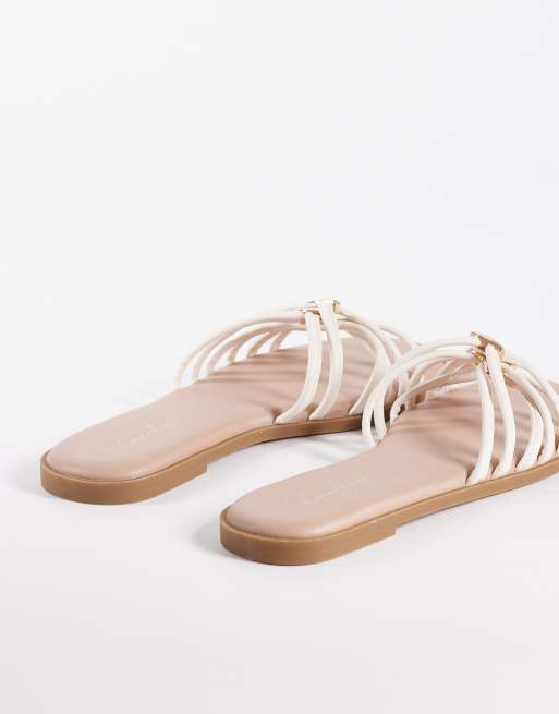 New Look - Cremehvide sandaler med flere stropper og metaldetaljer, 4 af 4