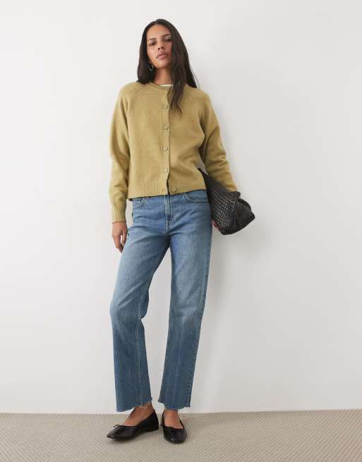 New Look crew neck button-down cardigan in light green, 2 of 4