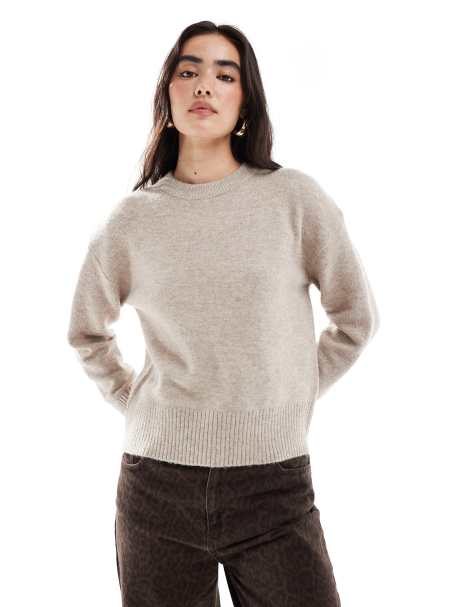New Look crew neck jumper in beige - view 1