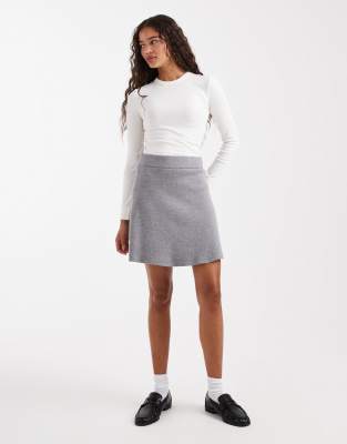 New Look Crew Neck Ribbed Long Sleeve Top In White