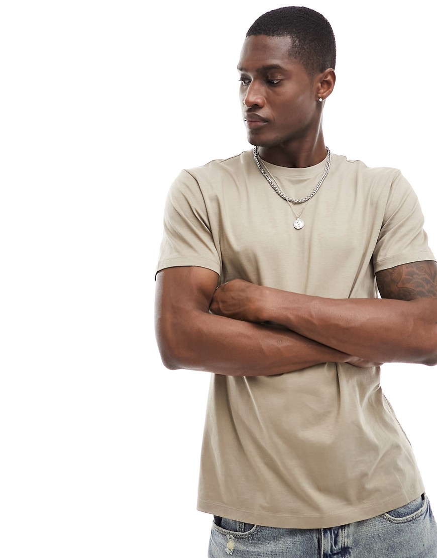 New Look crew neck tshirt in stone-Neutral