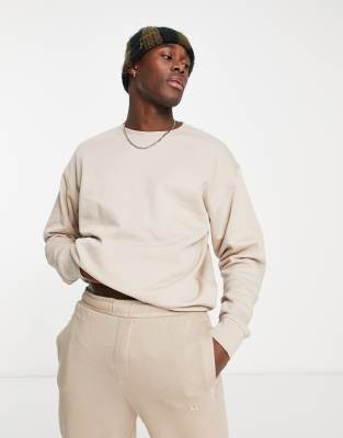 New Look crew sweatshirt in stone-Neutral