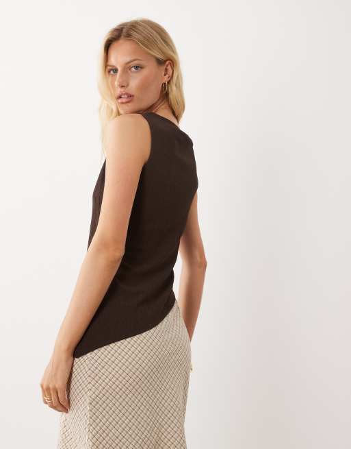 New Look crinkle asymmetric tank top in dark brown, 3 of 4