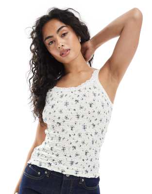 [New Look] New Look crinkle lace floral cami in cream-White 6 Cream pattern