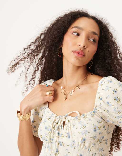 New Look crinkle milkmaid midi dress in cream floral, 3 of 4