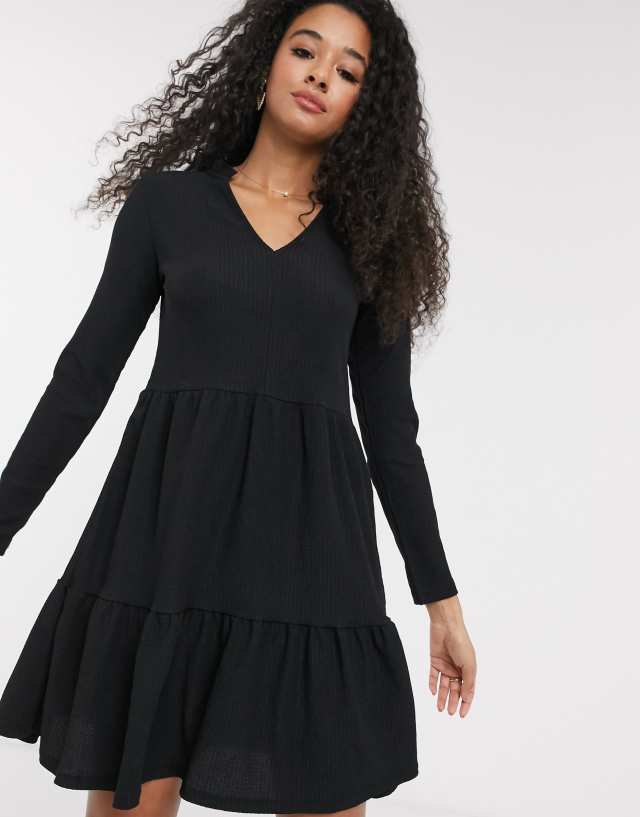 New Look crinkle smock v neck dress with frill collar in black