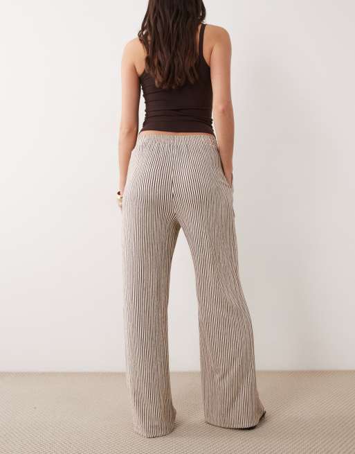 New Look crinkle stripe wide leg pants in brown, 5 of 5