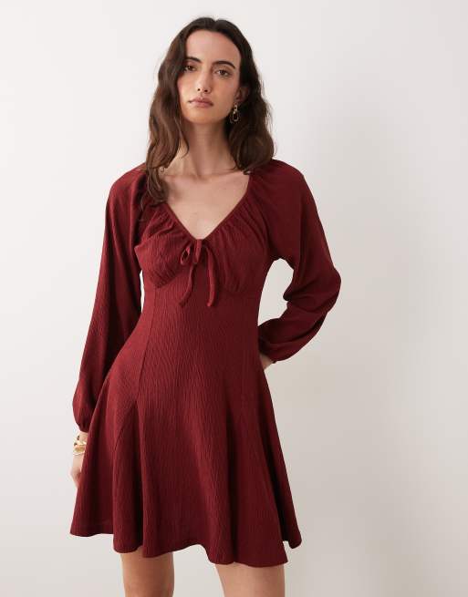 New Look crinkle tie-front mini dress in burgundy, 4 of 4