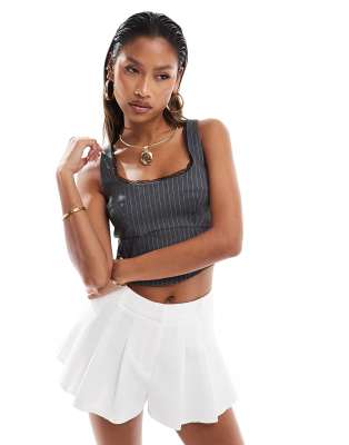 New Look - Crop top avec bordure en dentelle - Gris rayé - view 1