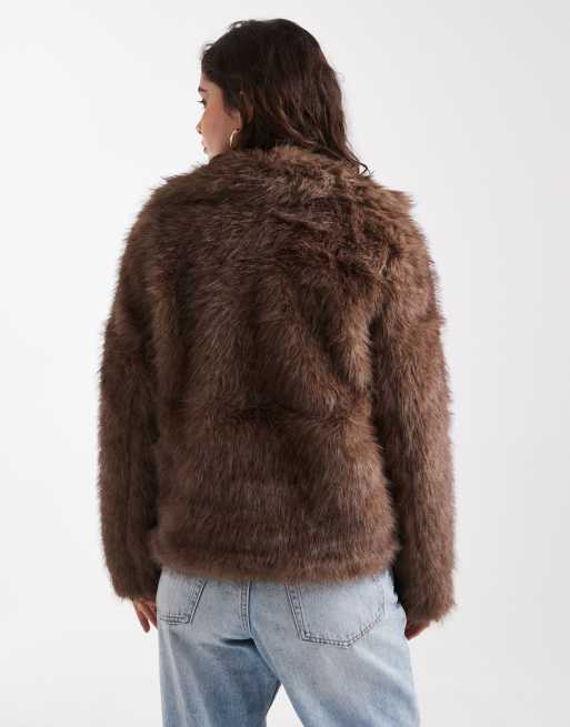 New Look cropped faux fur jacket in mid brown
