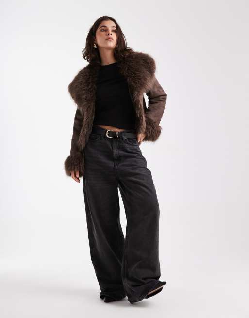 New Look – Cropped-Jacke aus Wildlederimitat und Kunstpelz in Braun, 3 von 4
