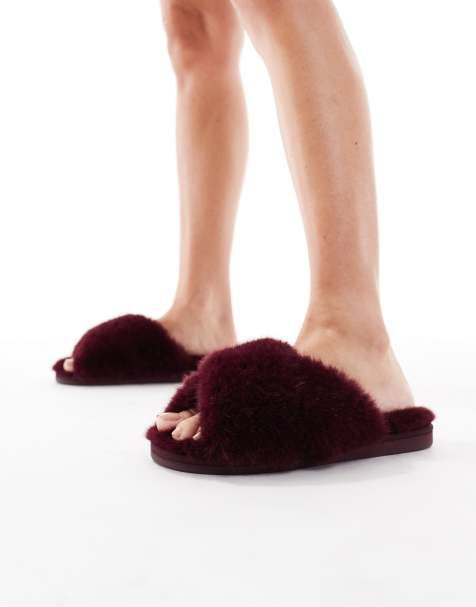 New Look crossover faux-fur slippers in burgundy - view 1