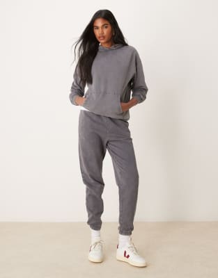 New Look cuffed joggers in acid wash-Grey