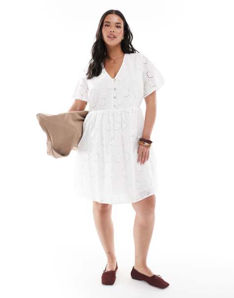 New Look Curve - Aangerimpelde mini jurk van broderie in wit - view 1