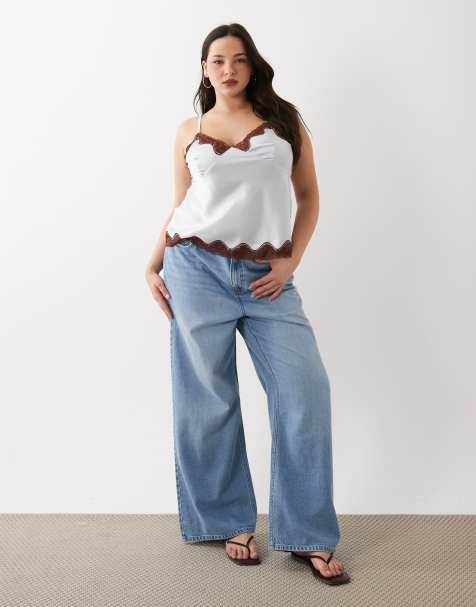 New Look Curve Adalae wide leg jeans in blue - view 1