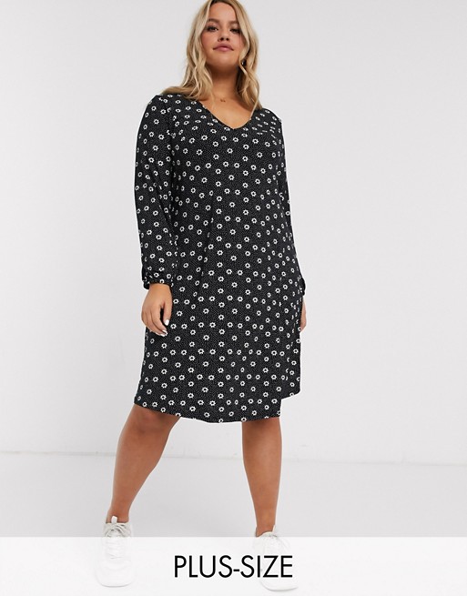 New Look Curve balloon sleeve midi dress in black ditsy floral