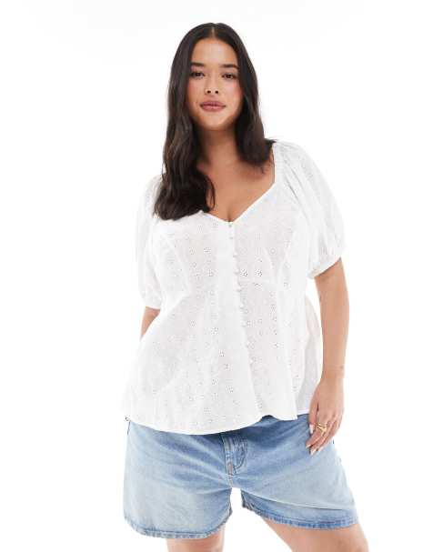 New Look Curve cutwork button down tea top in white