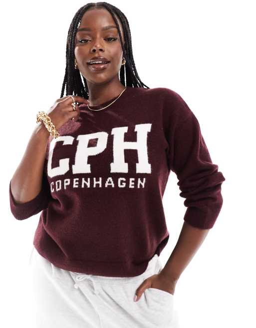 New Look Curve – Bordowy sweter z napisem „Copenhagen”