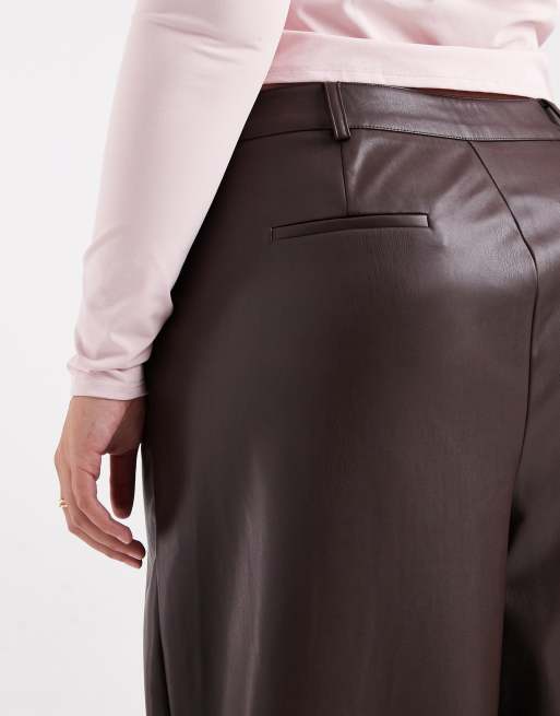 New Look Curve – Brązowe spodnie z szerokimi nogawkami z imitacji skóry, 5 z 5