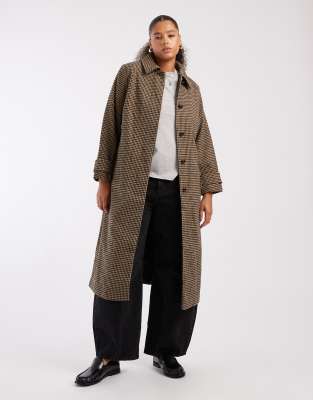 New Look Plus New Look Curve check belted trench coat in brown