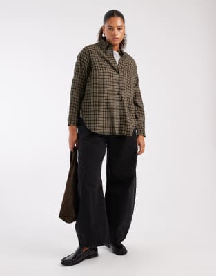 New Look Plus New Look Curve check long sleeve shirt in green pattern