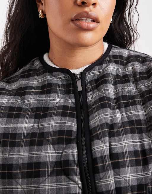 New Look Curve check quilt padded jacket in black, 4 of 4