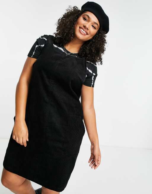 New Look Curve corduroy pinafore dress in black