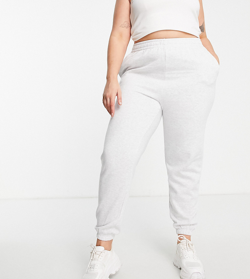 Plus-size joggers by New Look Your casual vibe, sorted High rise Stretch waist Side pockets Regular fit