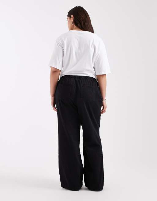 New Look Curve – Czarne wciągane jeansy z szerokimi nogawkami, 3 z 5