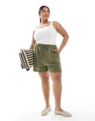 New Look Plus New Look Curve double cloth short in khaki-Green