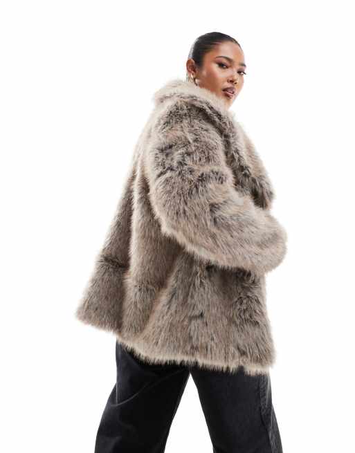 New Look Curve faux fur coat in grey