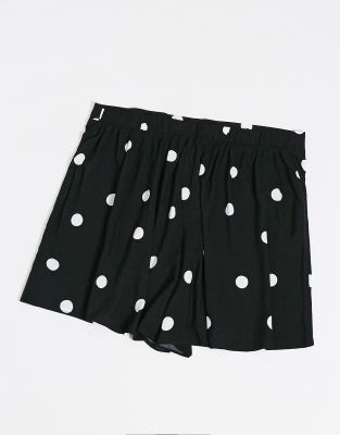 new look curve shorts