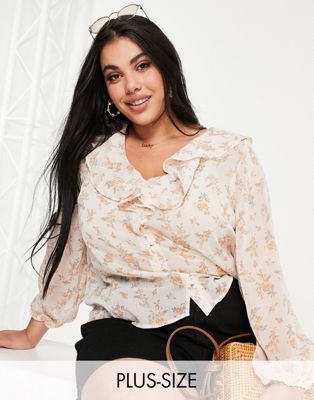 New Look Curve frill button front blouse in peach ditsy print
