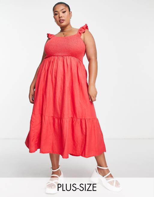 New Look Curve – Gestuftes Midikleid in Rot mit Rüschenärmeln