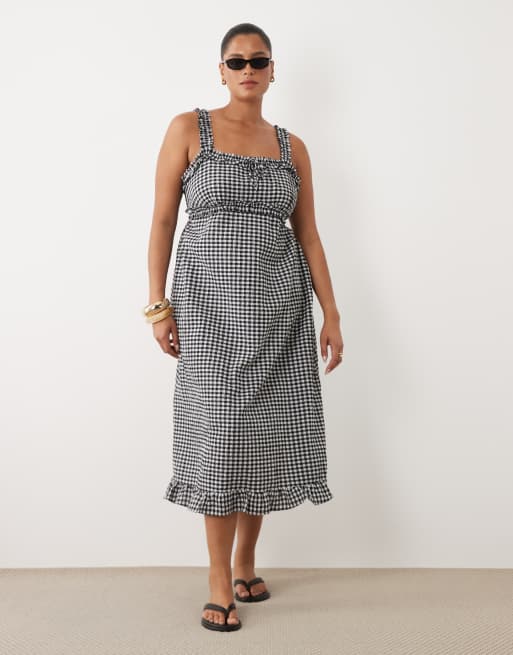 New Look Curve gingham puff sleeve midi dress in black, 2 of 4