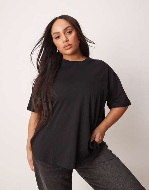 New Look Curve – Kastig geschnittenes T-Shirt in Schwarz