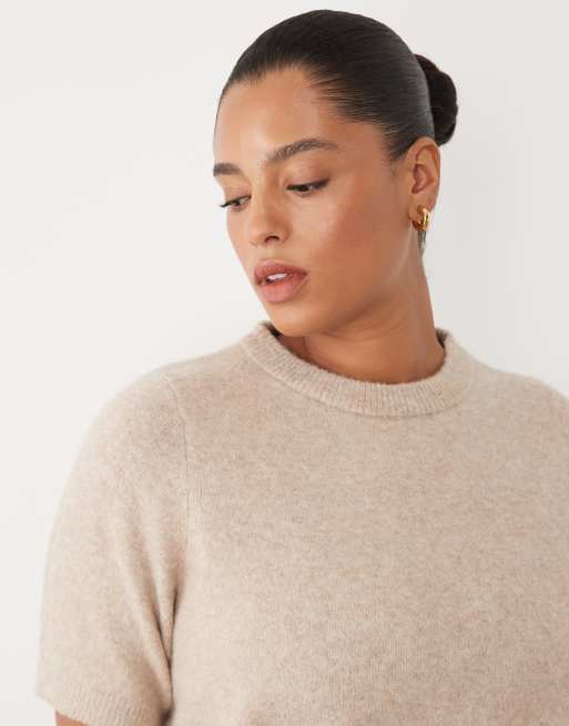 New Look Curve knitted t-shirt in mink, 3 of 4