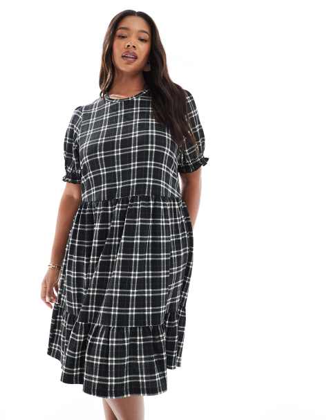 New Look Curve – Kurzes Hängerkleid in Schwarz mit Knitterstruktur - view 1