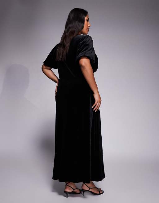 New Look Curve lace trim velvet midi dress in black, 4 of 4
