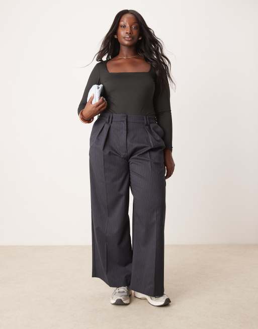 New Look Curve – Langärmliger Bodysuit in Schwarz mit eckigem Ausschnitt, 2 von 4