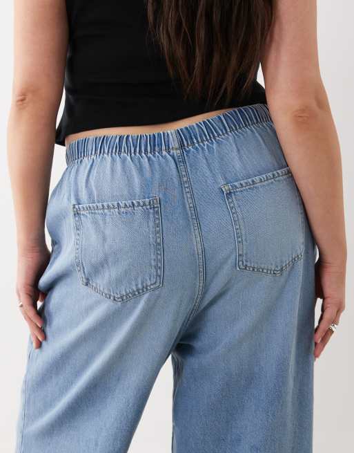 New Look Curve – Ljusblå jeans i dra på-modell med vida ben, 4 av 5