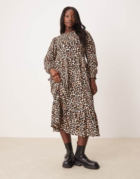 New Look Curve long sleeve crinkle midi dress in leopard print - view 1