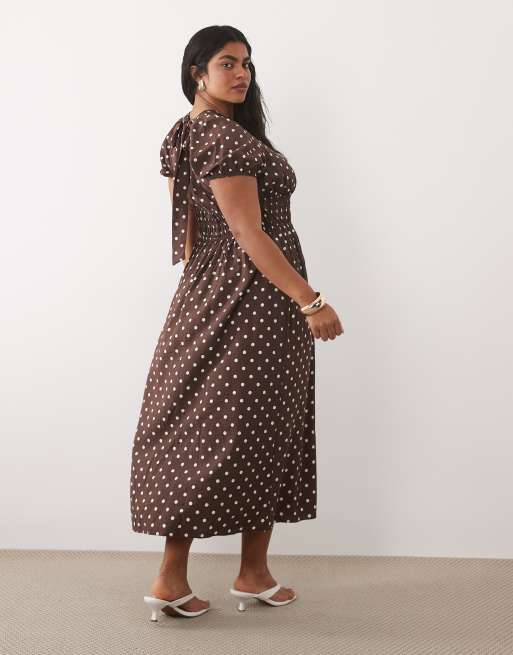 New Look Curve - Midi jurk met gerimpelde taille en stippen in bruin, 4 van 4
